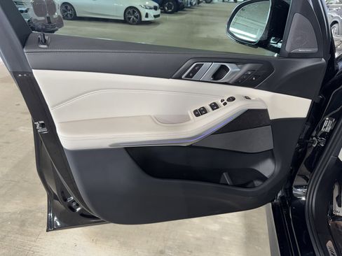 Used 2024 BMW X5 sDrive40i w/ M Sport Package RWD image 20