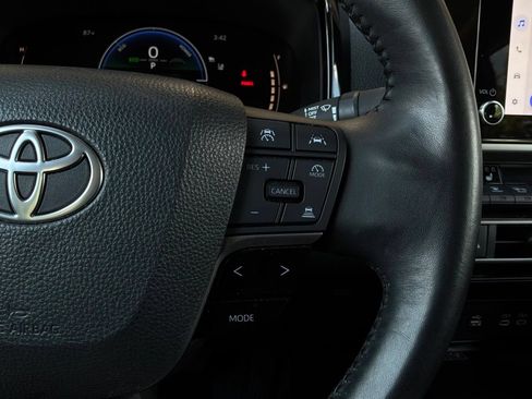 Used 2025 Toyota Camry LE w/ Convenience Package AWD/4WD image 36