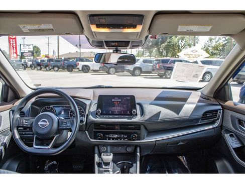 Used 2023 Nissan Rogue SV AWD/4WD image 21