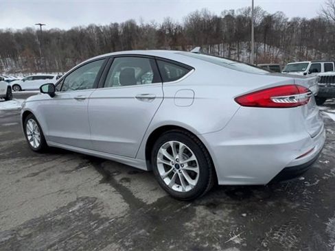 Used 2019 Ford Fusion SE image 6