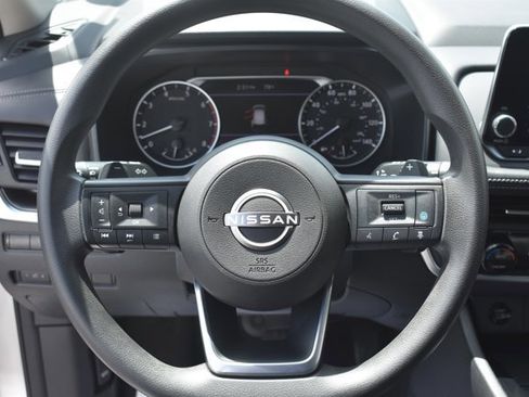 Used 2024 Nissan Rogue SV FWD image 19