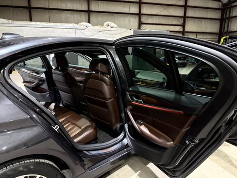 Used 2017 BMW 530i RWD image 21
