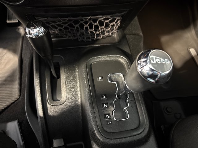 Used 2017 Jeep Wrangler Unlimited Sport w/ Quick Order Package 24S AWD/4WD image 13