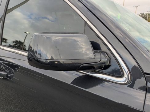 Used 2020 GMC Yukon XL SLT w/ HD Trailering Package image 12