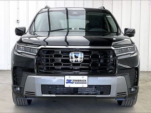 New 2026 Honda Pilot Touring image 3
