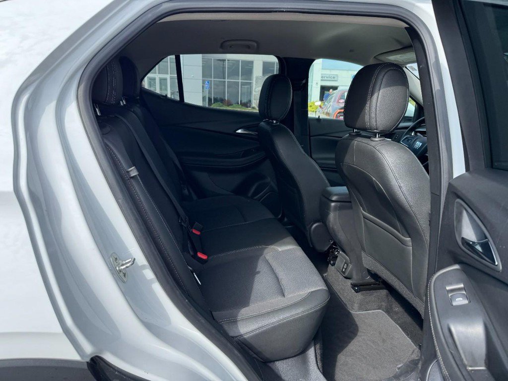Used 2025 Buick Encore GX Preferred FWD image 13