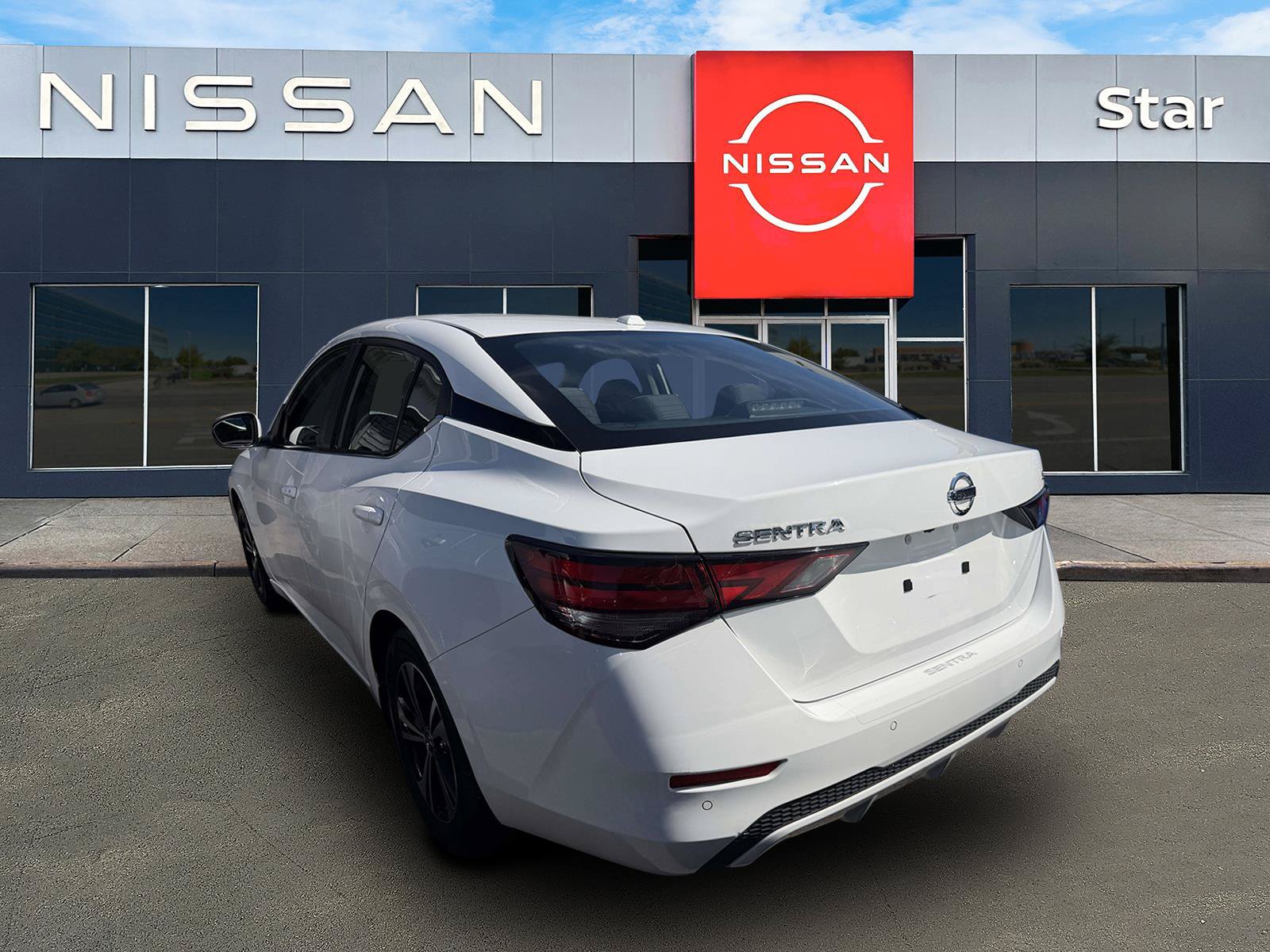 Used 2023 Nissan Sentra SV FWD image 3