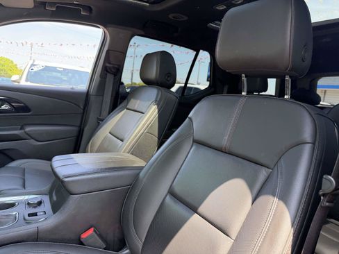 Certified 2023 Chevrolet Traverse RS w/ LPO, Floor Liner Package AWD/4WD image 10