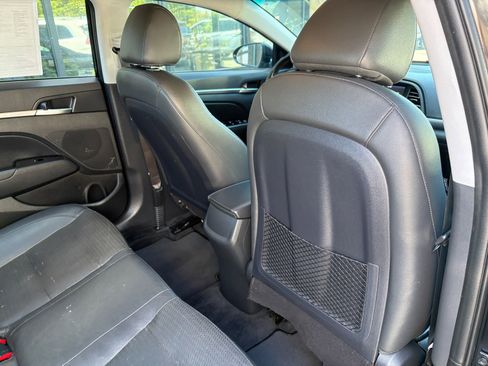 Used 2020 Hyundai Elantra Limited w/ Cargo Package (C1) FWD image 21