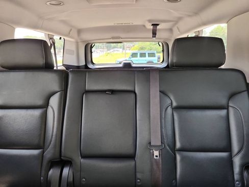 Used 2016 Chevrolet Suburban LT RWD image 14