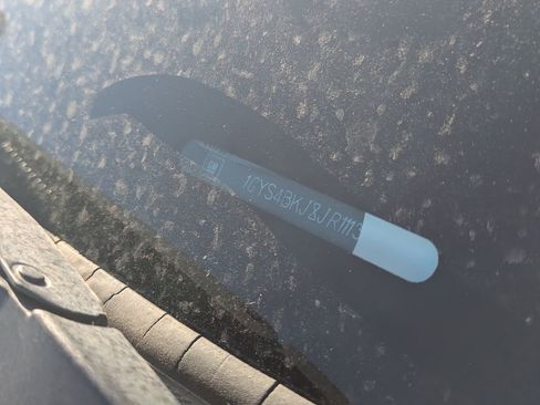 Used 2018 Cadillac Escalade Luxury image 9