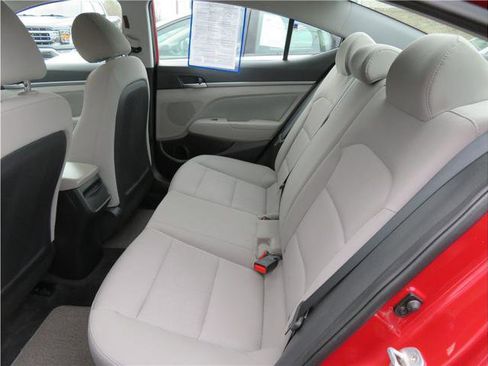 Used 2018 Hyundai Elantra SEL image 4