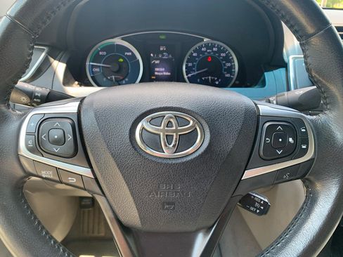 Used 2015 Toyota Camry XLE w/ Moonroof Package FWD image 18