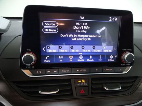 Used 2024 Nissan Altima 2.5 SV FWD image 13