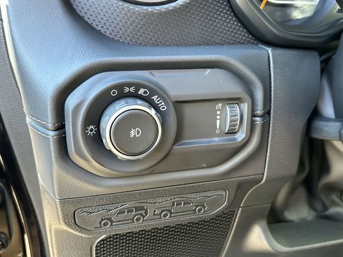 New 2026 Jeep Wrangler Unlimited Rubicon AWD/4WD image 10