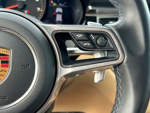 Used 2018 Porsche Macan AWD/4WD image 31