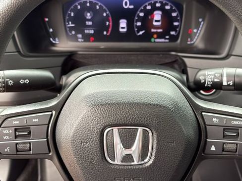Used 2023 Honda Accord EX image 12
