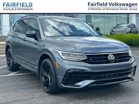 Certified 2023 Volkswagen Tiguan SE R-Line FWD image 1