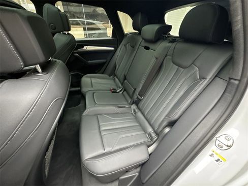 Certified 2025 Audi Q5 2.0T Premium Plus w/ Premium Plus Package image 24