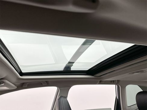 Used 2024 Subaru Forester Touring image 22