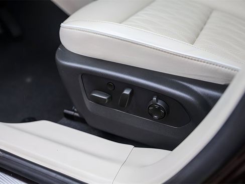 Used 2021 Buick Envision Avenir image 8