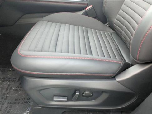 New 2026 Ford Explorer ST-Line w/ ST-Line Street Pack image 4