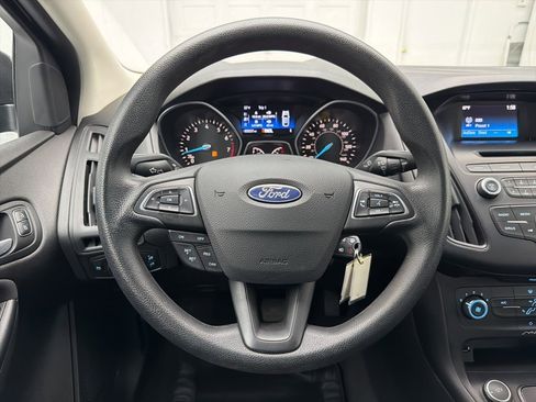 Used 2017 Ford Focus SE image 23