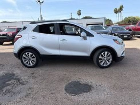 Used 2019 Buick Encore Preferred FWD image 3