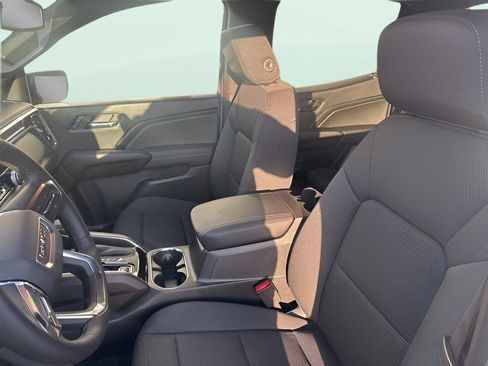 New 2026 GMC Canyon Elevation w/ Convenience Package image 12