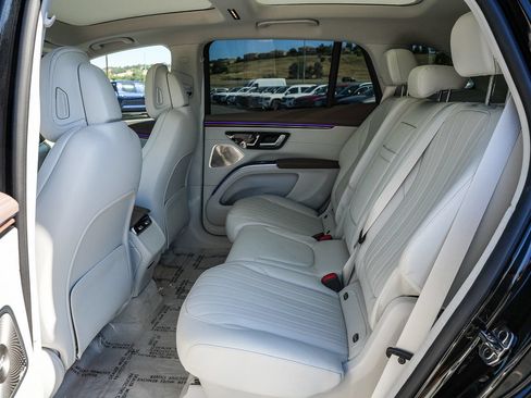 Certified 2023 Mercedes-Benz EQS 580 4MATIC SUV image 19