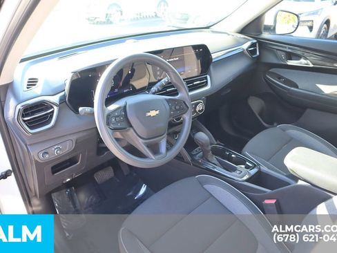 Used 2025 Chevrolet TrailBlazer LT image 10