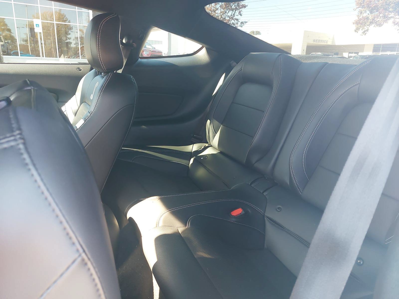 Used 2022 Ford Mustang Shelby GT500 w/ Technology Package RWD image 13