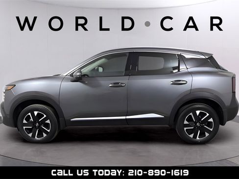 Used 2025 Nissan Kicks SR image 5