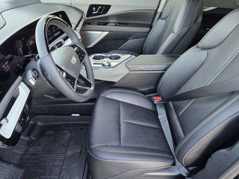 New 2026 Cadillac Optiq Sport 2 image 11