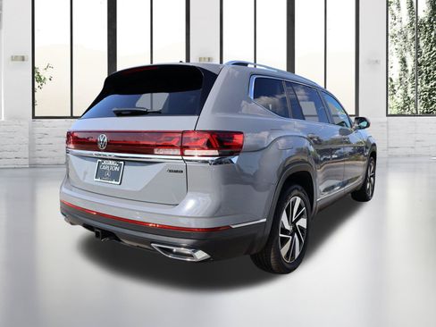 Used 2025 Volkswagen Atlas SEL AWD/4WD image 5