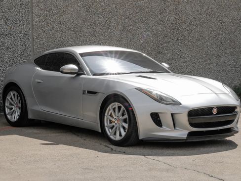 Used 2017 Jaguar F-TYPE Coupe RWD image 7