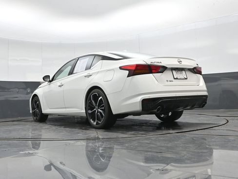 Used 2024 Nissan Altima 2.5 SR image 37