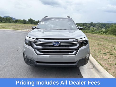 Certified 2025 Subaru Forester Premium w/ Convenience Package #1 AWD/4WD image 2