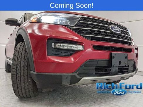 Certified 2022 Ford Explorer XLT w/ Equipment Group 202A image 24