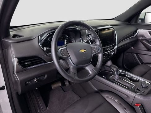Used 2024 Chevrolet Traverse LT AWD/4WD image 9