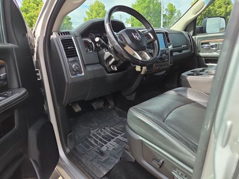 Used 2016 RAM 2500 Laramie AWD/4WD image 10