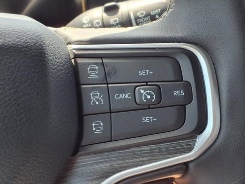 Used 2024 Jeep Wagoneer L Series II w/ Flexible Seating Group RWD image 28