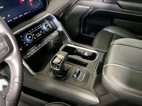 Used 2024 GMC Sierra 1500 Denali AWD/4WD image 13