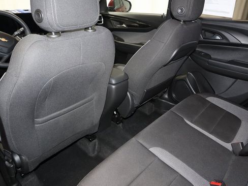 Used 2025 Chevrolet TrailBlazer LT w/ Driver Confidence Package image 21