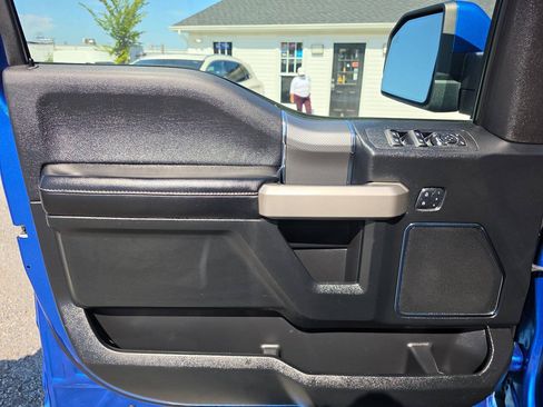 Used 2015 Ford F150 Lariat w/ Equipment Group 502A Luxury AWD/4WD image 9