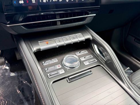 New 2026 Lincoln Nautilus Reserve w/ Jet Appearance Package AWD/4WD image 31
