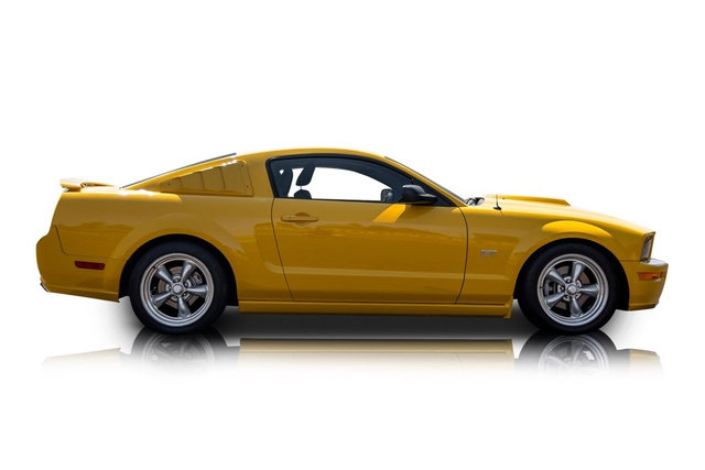 Used 2006 Ford Mustang GT Premium RWD image 2