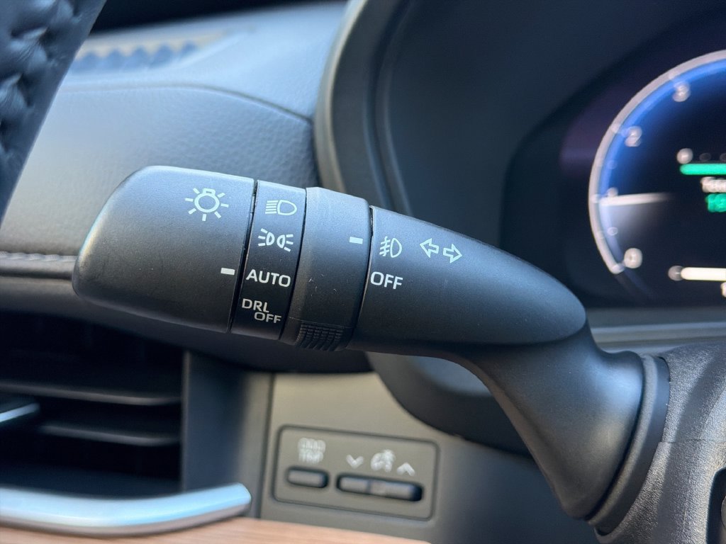 Used 2025 Toyota Grand Highlander AWD image 28