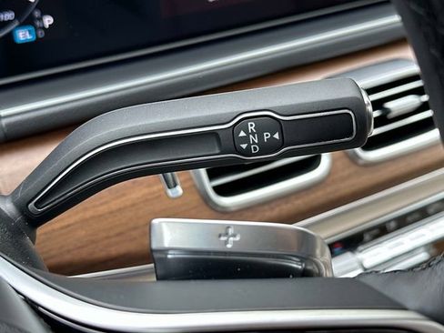 Certified 2025 Mercedes-Benz GLE 450e 4MATIC image 23