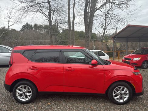 Used 2021 Kia Soul S image 6
